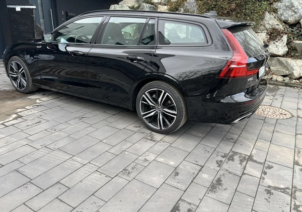 Volvo V60 cena 149900 przebieg: 54000, rok produkcji 2020 z Kraków małe 121